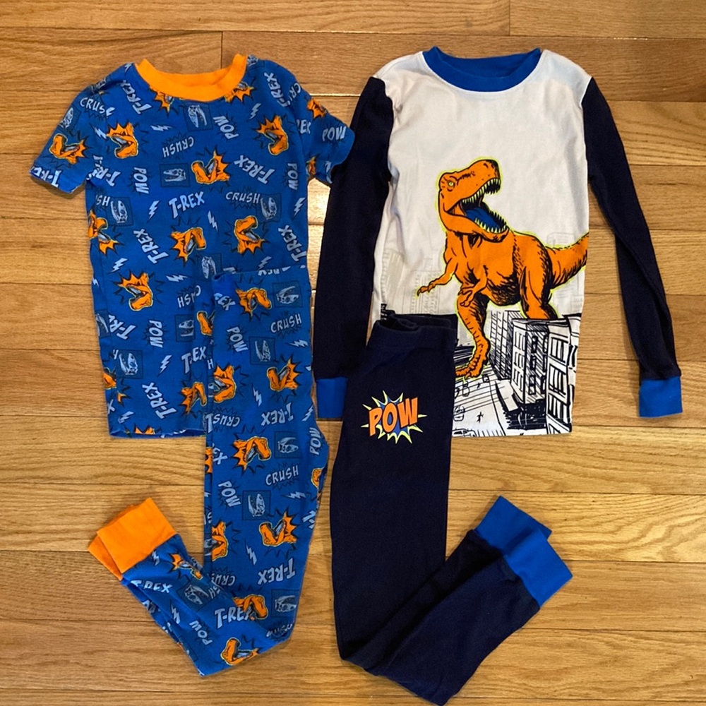 Kirkland 4pc Snug Fit Cotton Dinosaur Pajama Set, size 8.